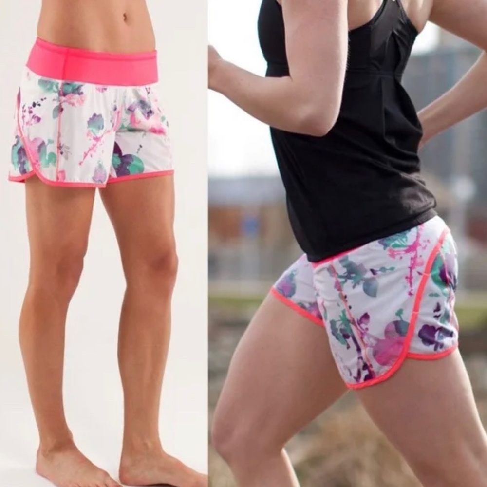 LILULEMON Turbo Run Short
Blurred Blossoms White